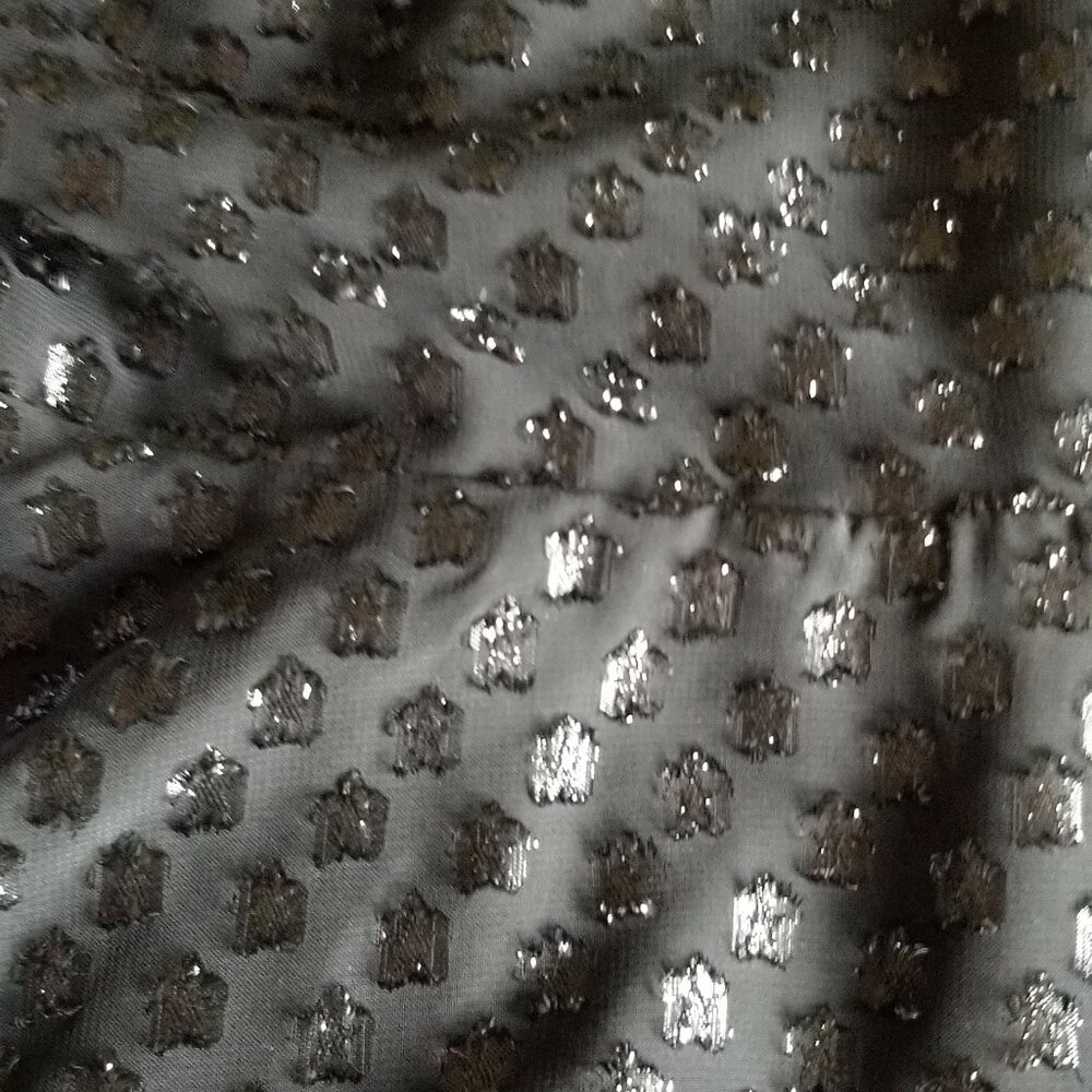 Isaac Mizrahi sparkly blouse, size 8 - Picture 12 of 13